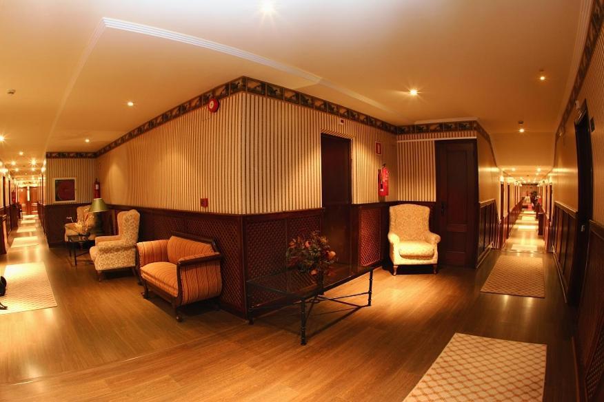 Hotel קומיאס מראה חיצוני תמונה