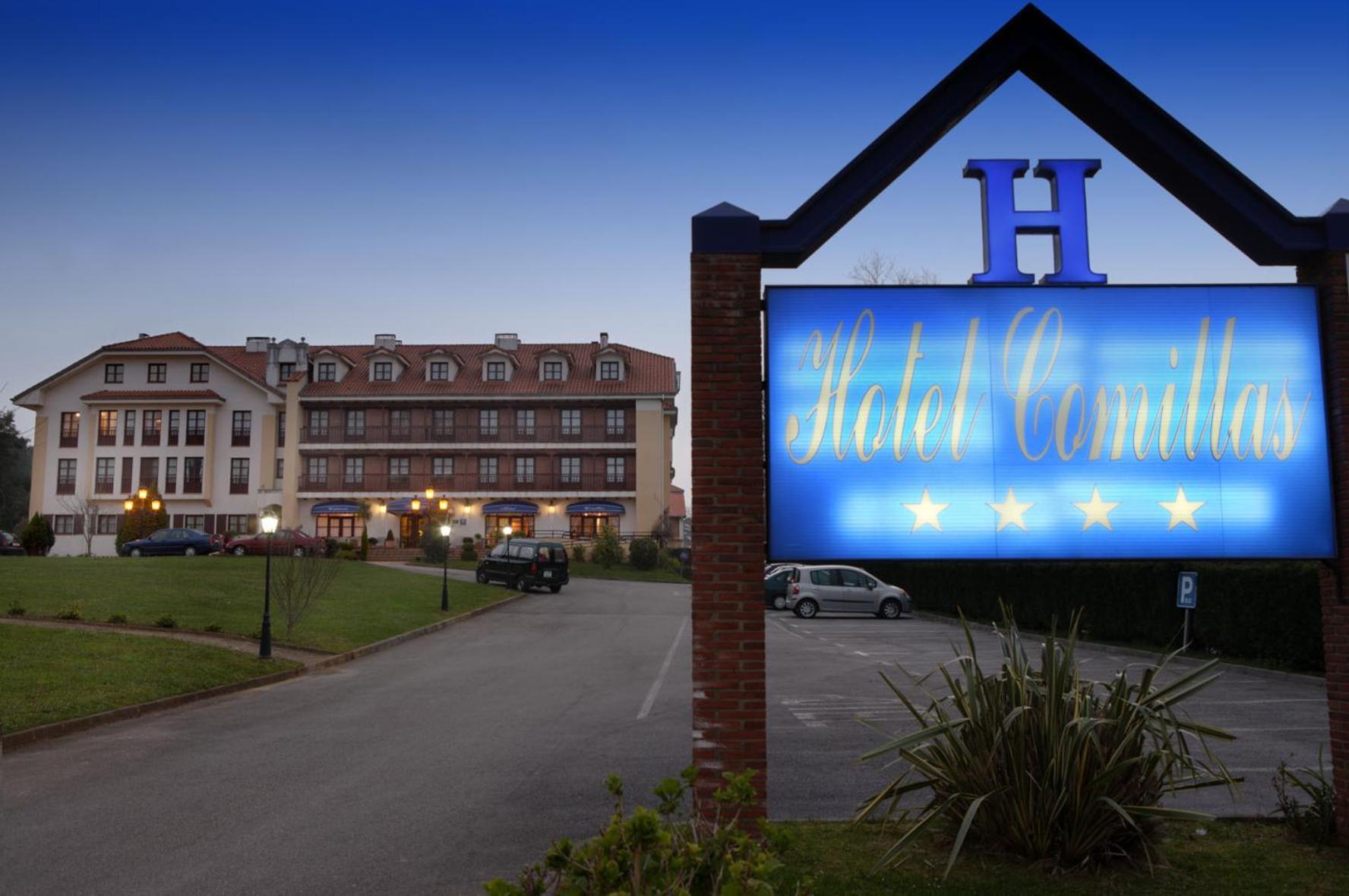 Hotel קומיאס מראה חיצוני תמונה
