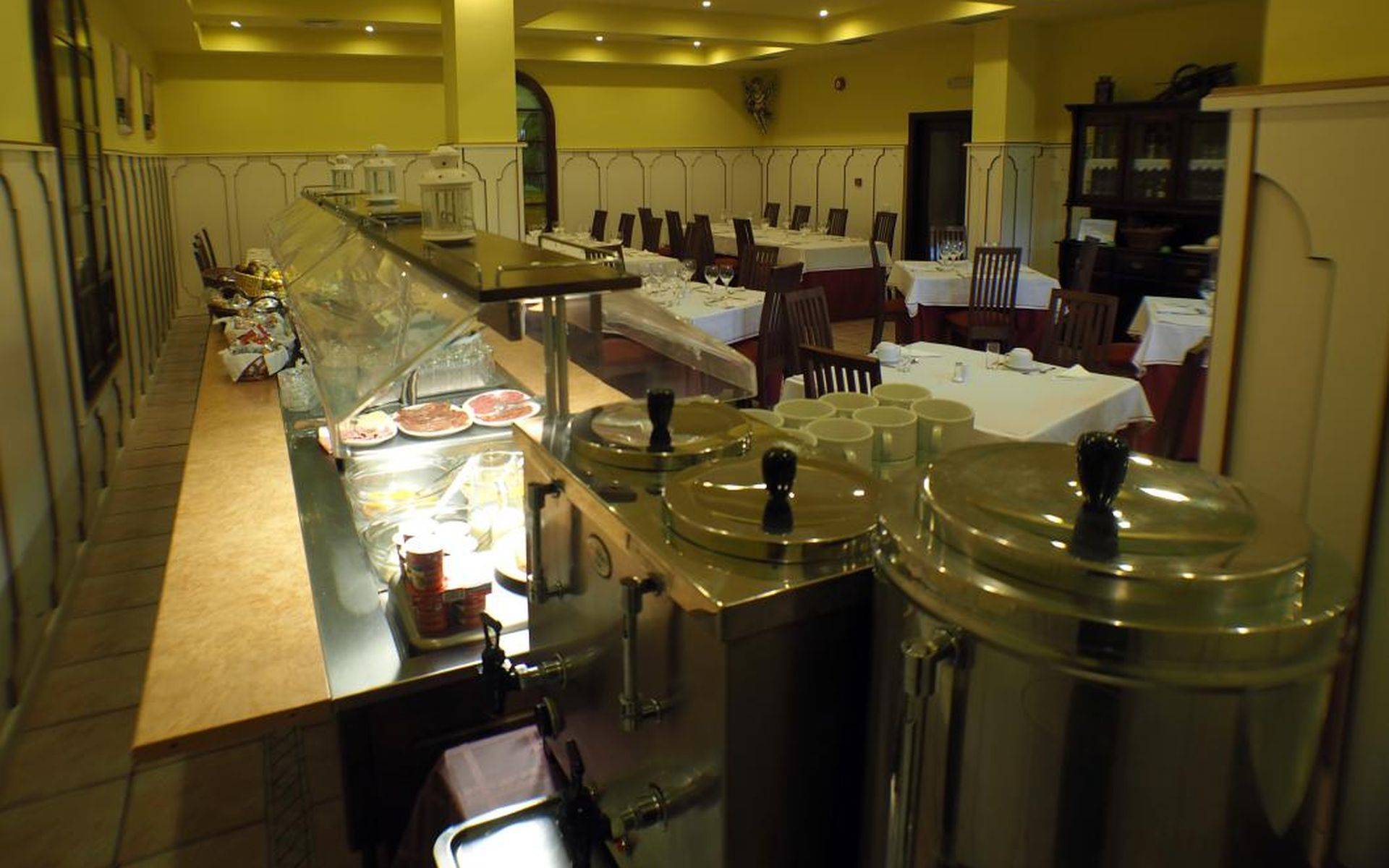Hotel קומיאס מראה חיצוני תמונה